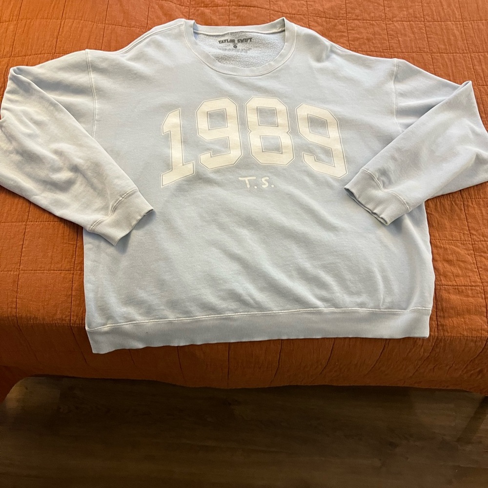 Taylor Swift 1989 Light Blue Sweatshirt